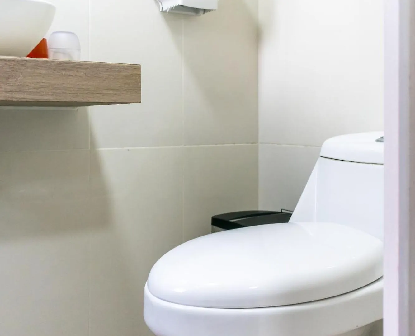 Beautiful And Bright Apt 7 With Balcony Near Miraflores Città del Guatemala